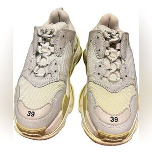 Balenciaga Triple women S Sneakers in White Polyurethane Size US 9 EU 39